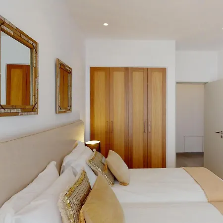 Sanders Konnos Bay Polymnia, Stunning 4-bedroom With Sea View No1 Villa Protaras
